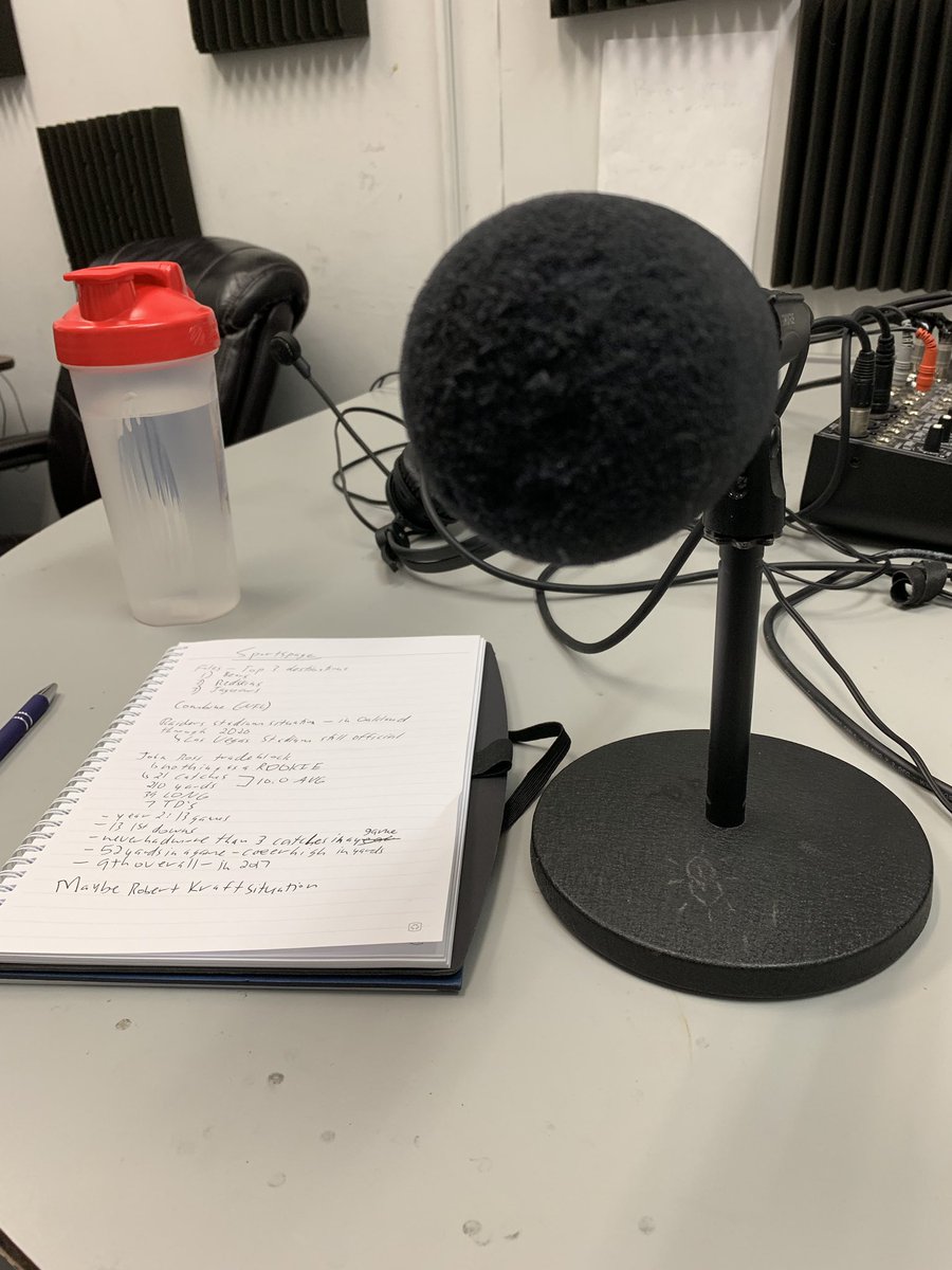 ChrisMWVUNews's tweet photo. Every Wednesday from 7-10 @U92_FMSports has their talk show called The Sportspage where weekly sports topics are discussed. I just finished being featured and I highly recommend tuning in to future episodes on 91.7! @WVUNews #wvunews https://t.co/vBffKH6BEl