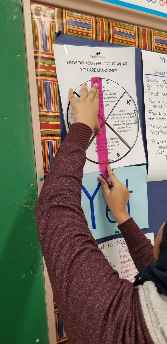 MissMennie7's tweet image. Exploration of circles has begun! @howardcoad #circles #geometry #grade7math