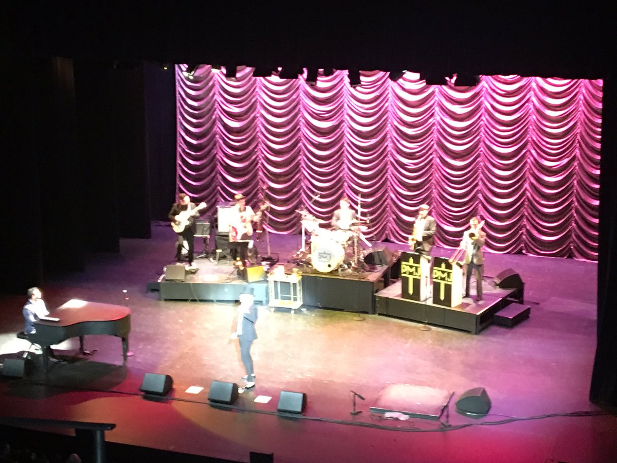 HulaGirlGoGo's tweet photo. Post Modern Jukebox @ Centrepointe Theatre #PMJ https://t.co/CKP0fvctBX