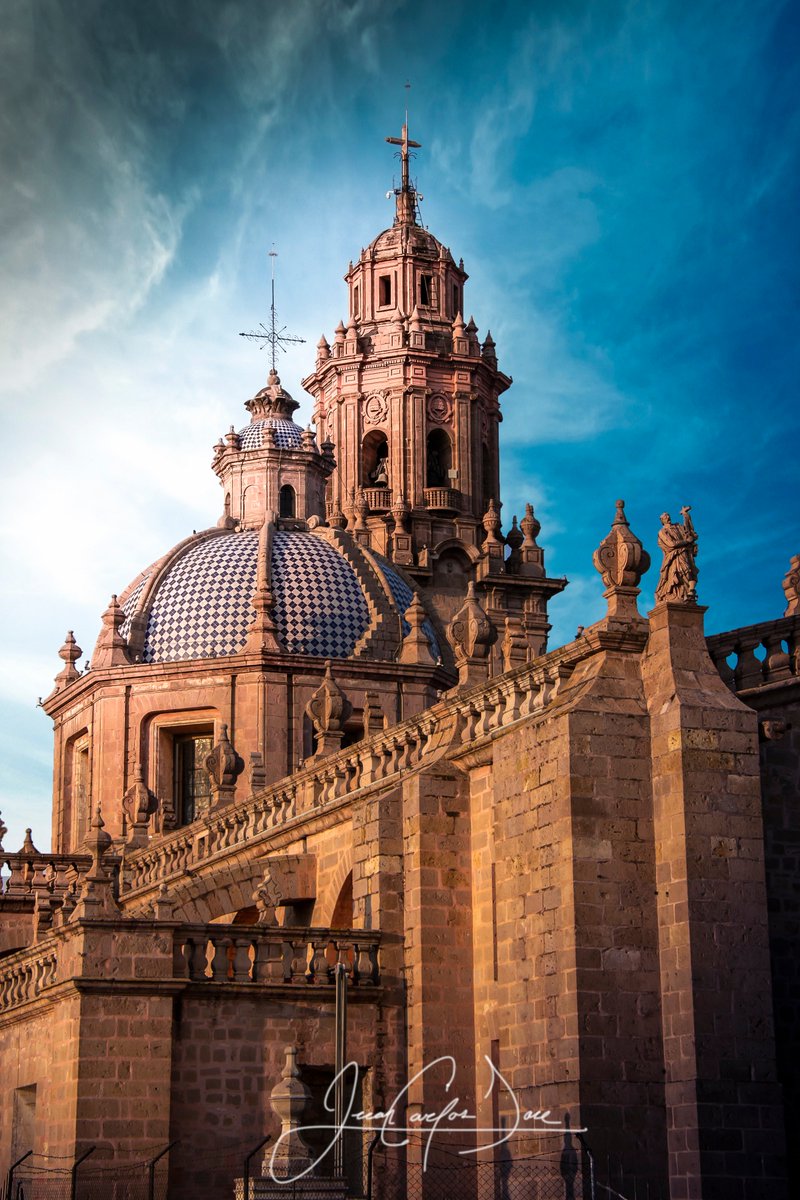 jcdoce's tweet photo. Morelia, una de las ciudades mas bellas de México.
Catedral de Morelia
#juancarlosdoce #proyectodoce #JuanCarlosDoce #ProyectoDOCE #juancarlosdoceibarra #catedraldemorelia #catedral #catedrales #morelia #centrohistorico https://t.co/BoI5gKyZFU