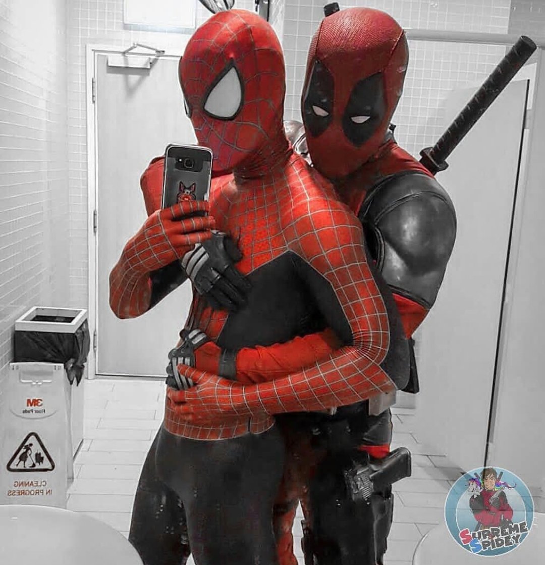 WorldofComicCon's tweet photo. ❤"And why are you holding my hand?"..."It helps me focus."🖤 

🌈Awesome #Spideypool #cosplays by @supremespidey 
@kenneth_lilaeroplane 
✔em out &amp; show some💕

#SpiderMan #Deadpool #marveluniverse #marvelcomics #bromance #cosplayer #cosplayersofinstagram #SpiderVerse #bffs https://t.co/OfHGSQBP27