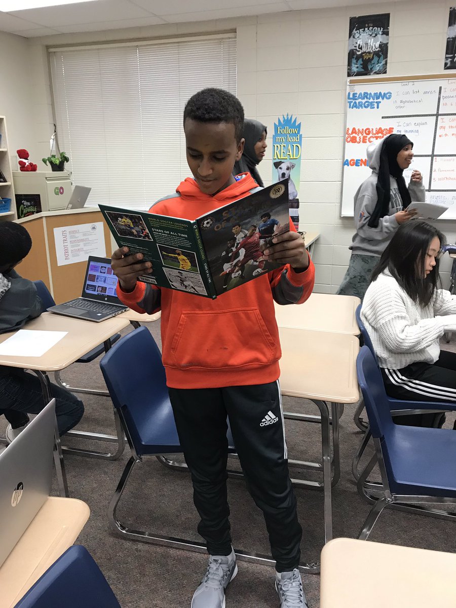 MsSchealler's tweet photo. We are SO EXCITED to incorporate more dual language and high interest books into our classroom library. Can you speak two languages? Can you read a book in two languages? These students can! 🤓 #additivebilingualism #ESL https://t.co/IbrAKIc2DM