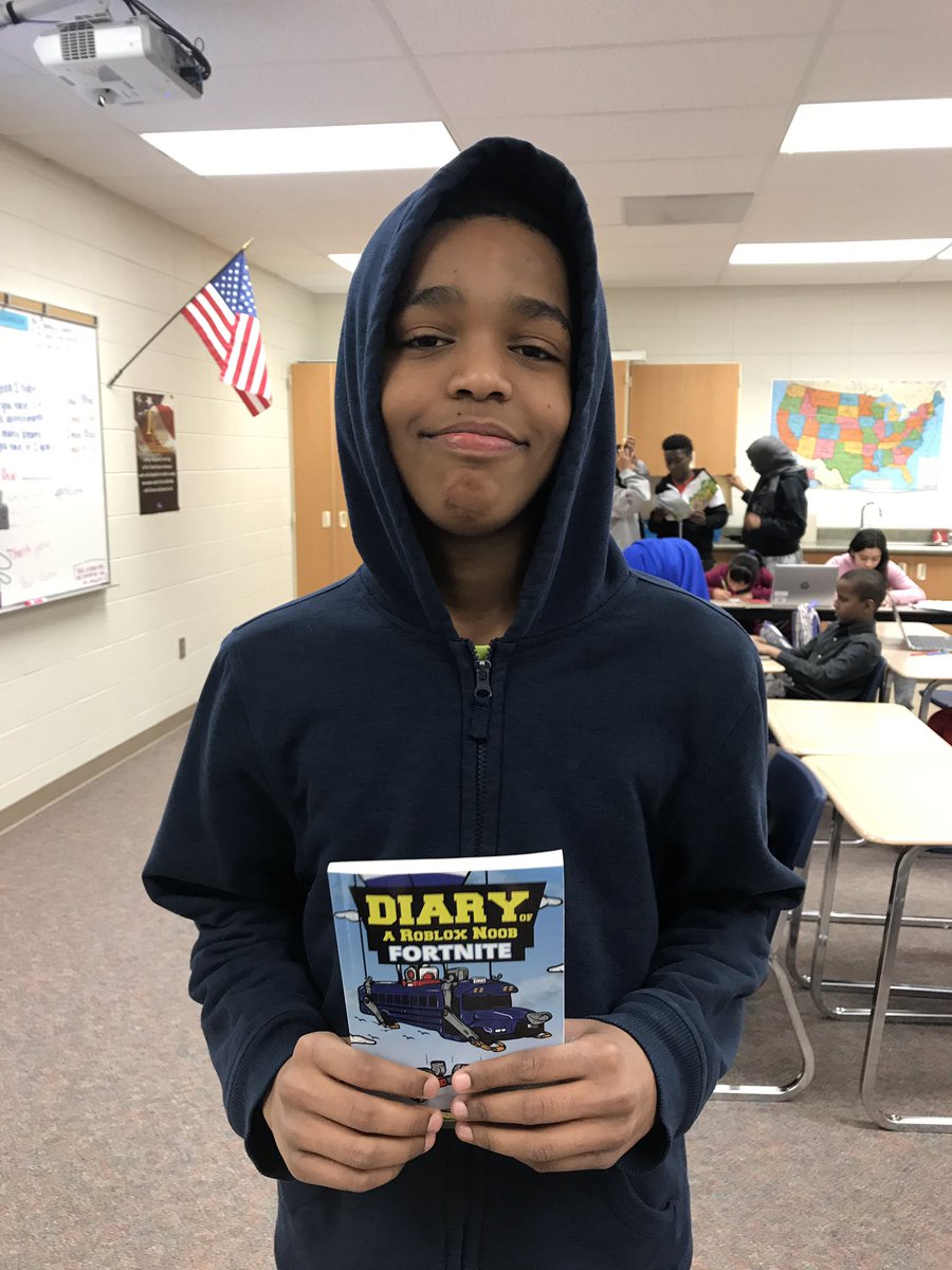 MsSchealler's tweet photo. We are SO EXCITED to incorporate more dual language and high interest books into our classroom library. Can you speak two languages? Can you read a book in two languages? These students can! 🤓 #additivebilingualism #ESL https://t.co/IbrAKIc2DM