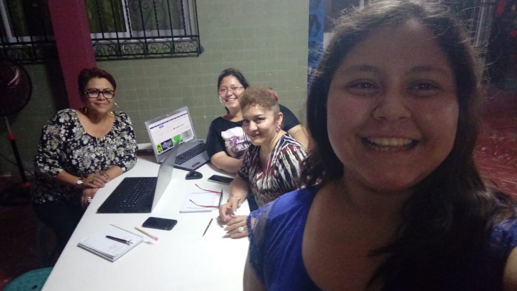 ONMPRICAM's tweet photo. Las alumnas de la #2AGeneracion del #ENMPRICarmen con su #CoordinadoraMunicipal, #LourdesPoot se encuentran trabajando arduamente como parte de las actividades de la #EscuelaMujeresPRI.
#SomosPRI
#LaCausaNosUne https://t.co/CgAOkdmHgC