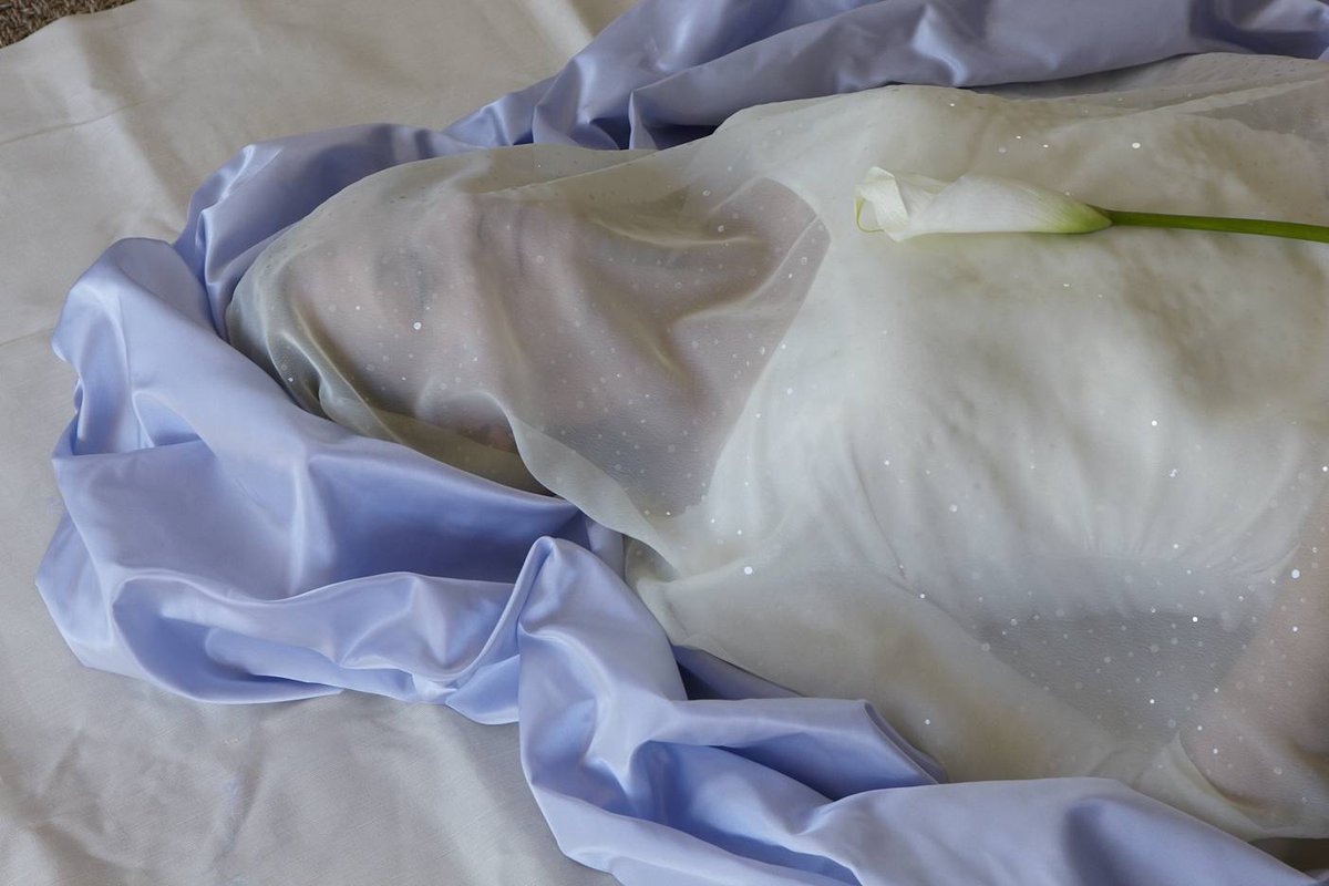 SevenPonds's tweet image. 📷 Credit: Aya Brackett - Home Funeral - @ayabrackett
Home funerals are changing our death experiences to ones filled with love & beauty. #death #funeral #homefuneral #deathispersonal #deathpositive #deathdoula #eol #homefunerals #sevenponds #preparingfordeath #deathplanning