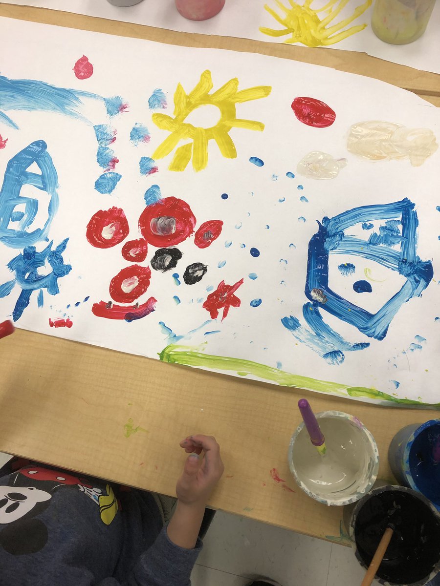 MrsDasios's tweet photo. Colourful mural painting on a blustery winter day. ❄️💐 https://t.co/3PjgChtxwk