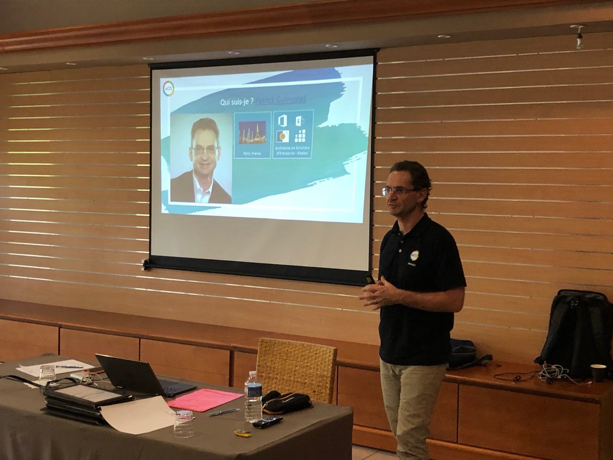 sylver_schorgen's tweet image. Patrick is on the stage ! Let’s rock ! #aOSRocks #aOSNoumea