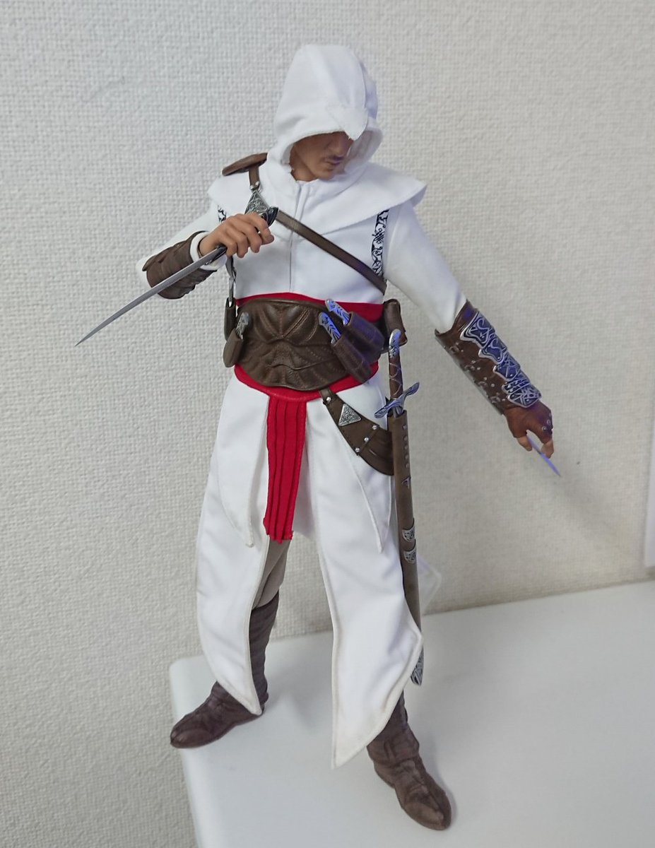 豆魚雷 En Twitter ダムトイからついにリリースとなった アサシン クリード のアルタイル イブン ラ アハド ポーズつけるのヘタすぎて数日悩み 購入後からずっと私のデスクの上でアサシン状態の彼 汚しが入ったコスチューム 各アクセサリーのディテール 大