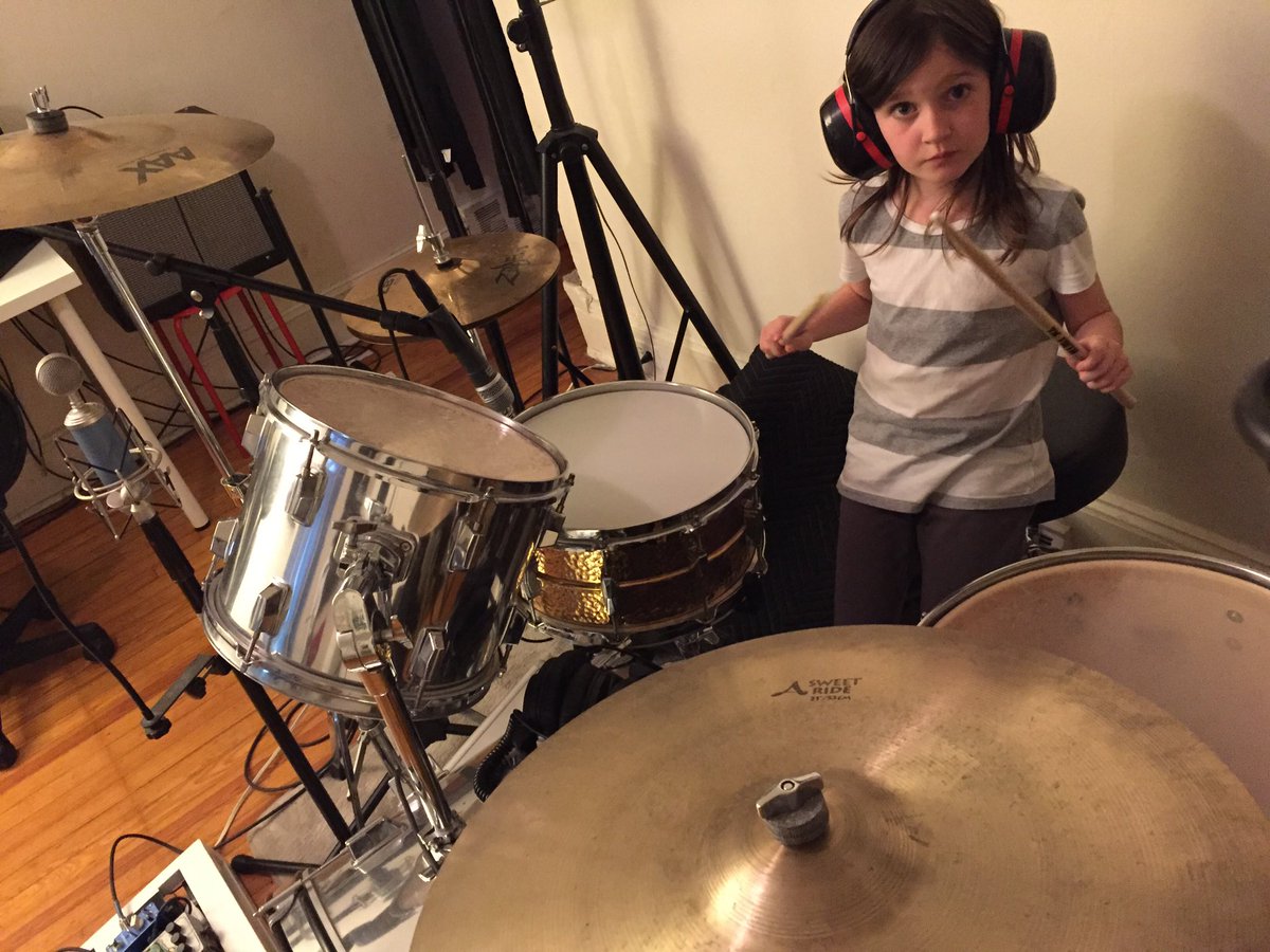 spmacademy's tweet photo. Studio sesh with Luna https://t.co/Ptatlbevoc