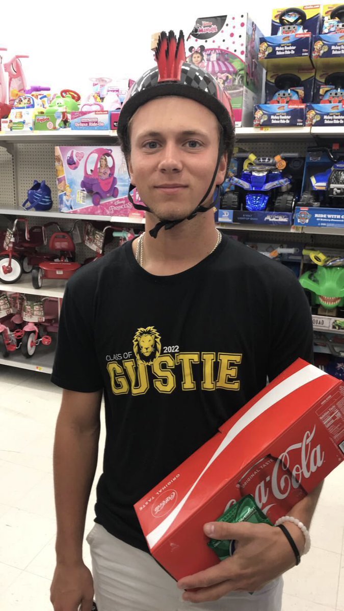 austinjor8's tweet photo. Happy birthday Gar @GarrisonJack10 🎉🎉🎉 hope you had a terrible day!! #targetmodel #tonyhawkgang #hastag https://t.co/6PScwvUjRR