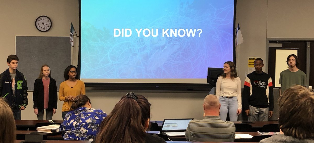 Here’s our Business Plan Team presenting to our AP Mrs. Miles, @JBrowarskiCTE, @TabathaEveret14, and @Carla__Felipe’s 8th Period! You guys were AMAZING!!