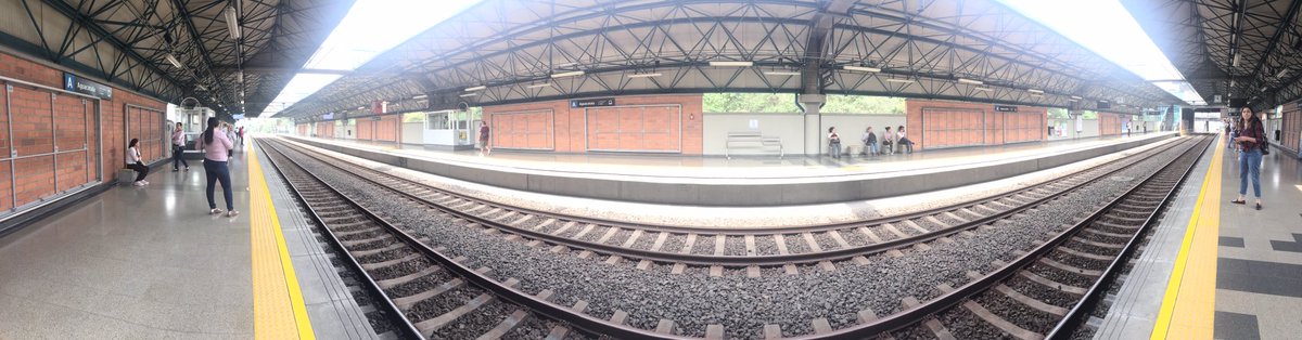 gabyhvt's tweet photo. La sonrisa de una estación @metrodemedellin https://t.co/eRHfA9GuSx