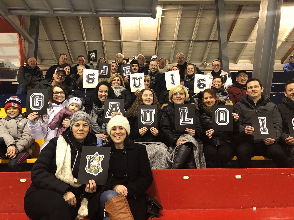 VICTOIRE! 

Les Gaulois l’emportent 4-1, mettant ainsi les Élites dans les cordes, alors que la troupe de Marc-André Ronda mène la série 2-0! Quelle est la raison de nos succès? Le fait d’avoir les meilleurs partisans du circuit Lévesque! #jesuisGaulois
