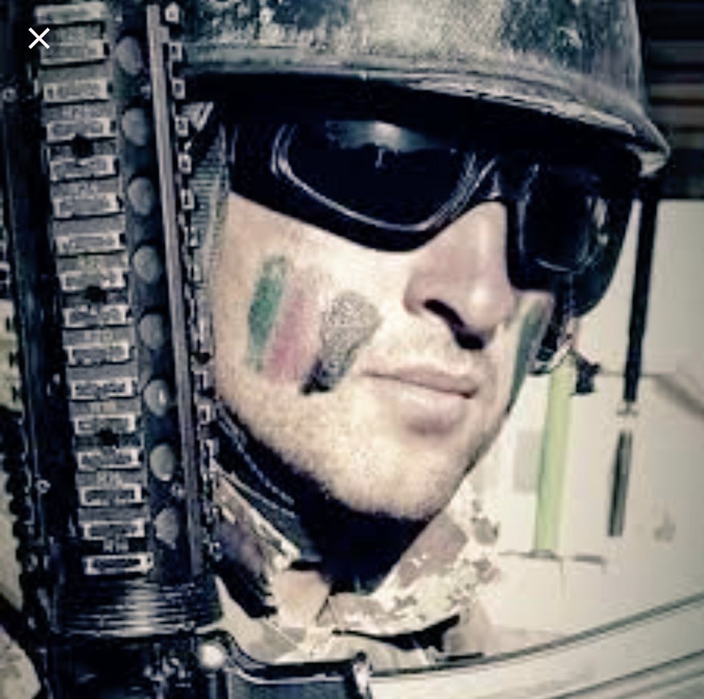 zeer4k's tweet photo. A True Soldier Fights Not Bcuz He hates What's in front Of Him, But Bcuz He Loves What's Behind Him. 🖤❤💚
#Afghanistan #AfghanArmy #AfghanArmyZindaBaad #Soldiers #Soldiers_day 🖤❤💚 https://t.co/yePTtuD0Dw
