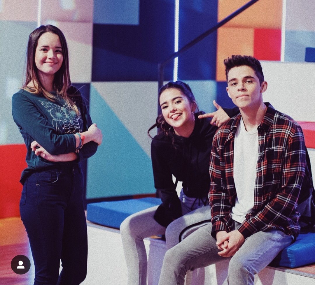 OrneHoyer's tweet photo. #Kally @maiareficco con los hermanos #Barquin @hoyerofficial @SaryMeza
Los amo a los 3
Son mis actores favoritos 😍🇲🇽🇦🇷
Vamos por más #KallysMashup 👍🤩 https://t.co/EllgU4bsBB
