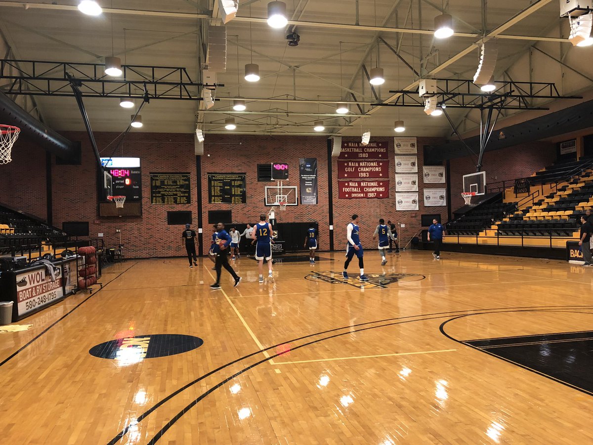 JavelinaMBB's tweet photo. After a safe day in the air, #TheJavelinaWay has made it to Lawton, Oklahoma to face Cameron in less than 24 hours in LSC play. ✈️🏀#BeatCameron https://t.co/lK8mo2k96p