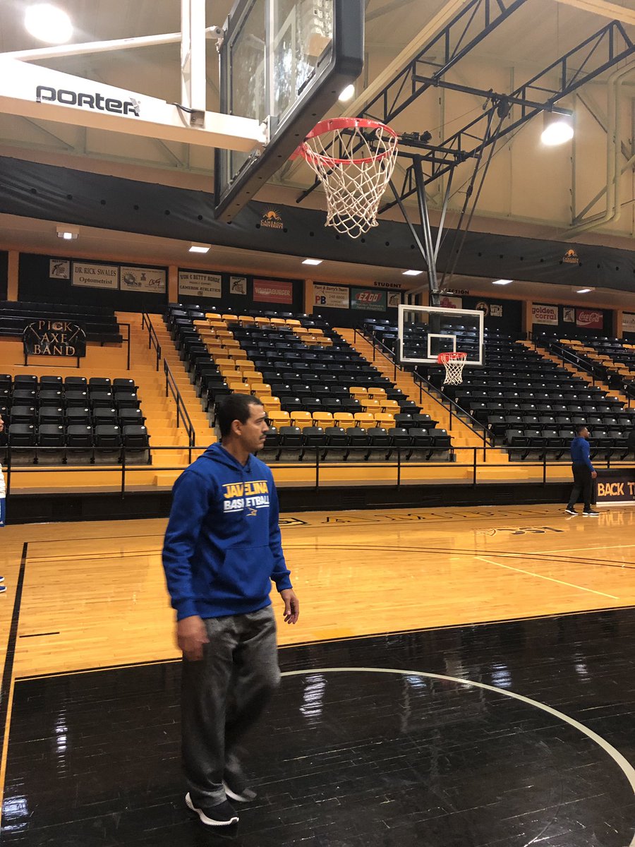 JavelinaMBB's tweet photo. After a safe day in the air, #TheJavelinaWay has made it to Lawton, Oklahoma to face Cameron in less than 24 hours in LSC play. ✈️🏀#BeatCameron https://t.co/lK8mo2k96p