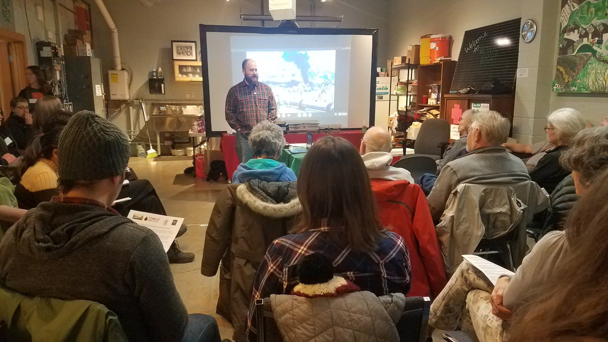 ORSierraClub's tweet photo. #actionnight with Portland Sierra Club, were thrilled to have Ryan Rittenhouse from our partners @GorgeFriends to talk about the oil trains bill making its way through the legislature as we speak! #Sierraclub #lessoil https://t.co/ddytF01tSL