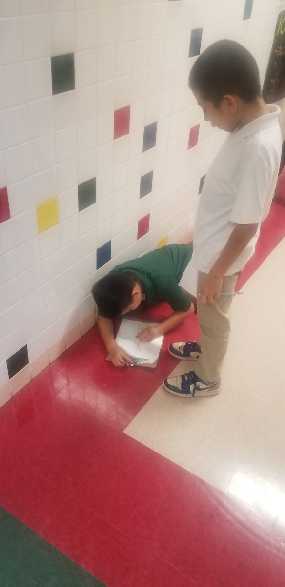 krios1022's tweet photo. Completed a school scavenger hunt with our new math vocabulary. Ss looked for examples of points, line segments, lines, and rays. #LPEPawsUp https://t.co/R992XZXlXK