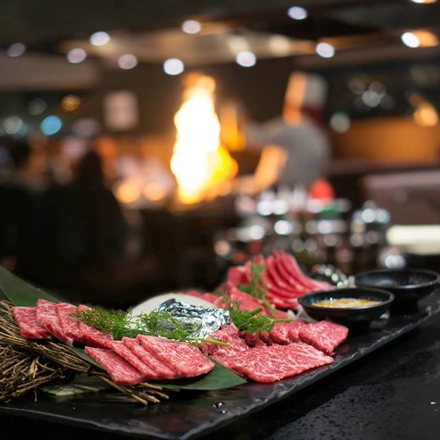 Wagyu prefer it cooked by a chef or by yourself? 🤤
.
@kobeteppanyakibbq, an officially certified Kobe and Wagyu beef restaurant, offers both a Teppanyaki and table-top Japanese grilling experience so the choice is yours
.
Kobe beef, a rare find in To… ift.tt/2XtMNT9