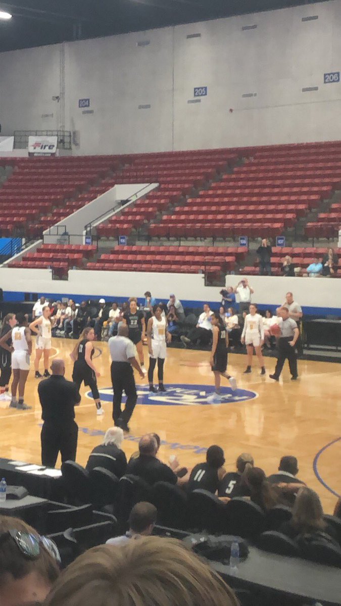 CoachGiga's tweet image. A hard fought game by an amazing group of girls, congrats lady Hornets 🏀 on a legendary season.
