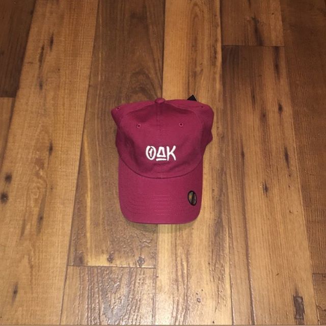 _Jrocxx's tweet photo. “One Of A Kind” Logo Dad Hat @beoneoak #BeOneOak #DadHat #Houston https://t.co/ScXxgUbRjP https://t.co/9D5tbGE3H3