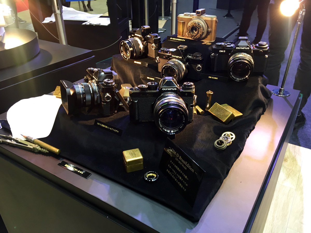 sanpoucamera's tweet photo. OLYMPUSさんは昨年同様OMシリーズが飾ってありました！

#CPプラス2019 https://t.co/VKpy6ecTLx