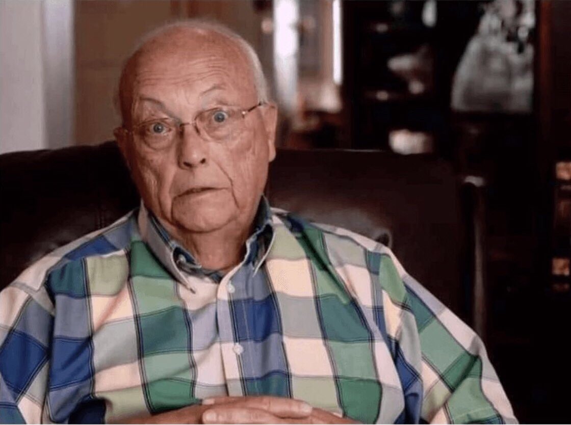 smallstuffpod's tweet image. Name a more iconic duo. I’ll wait.