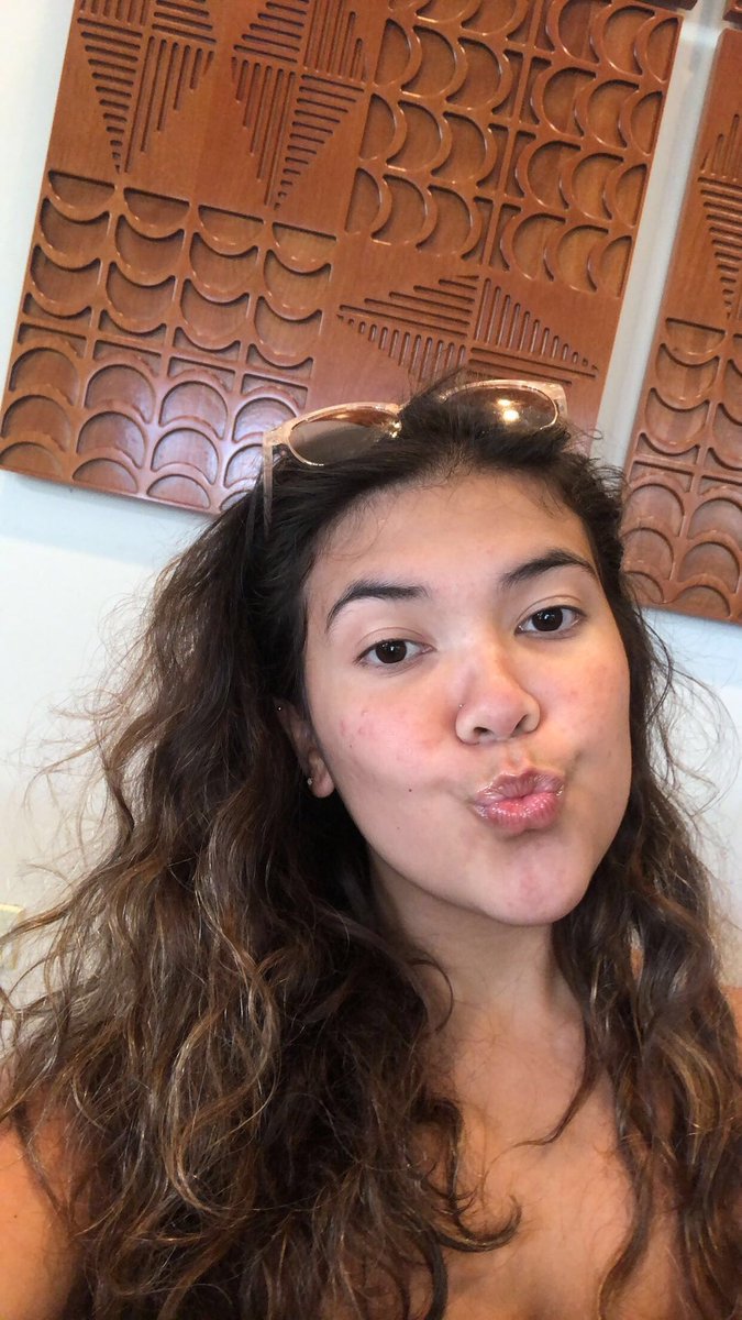 kehaupohu__'s tweet photo. Ooh look more selfies 🥰 https://t.co/yE3TleCRJA