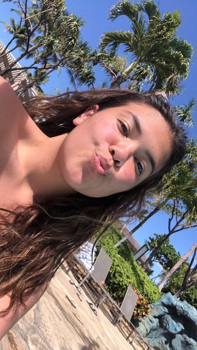 kehaupohu__'s tweet photo. Ooh look more selfies 🥰 https://t.co/yE3TleCRJA