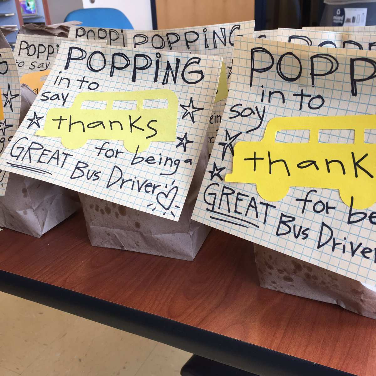 LoadedPaint's tweet photo. @ISD728 Happy Bus 🚌 Driver Appreciation Day from Twin Lakes Elementary 💛 Thank you for all you do to ensure our students travel and from school safely! https://t.co/8LdmuHKdtC