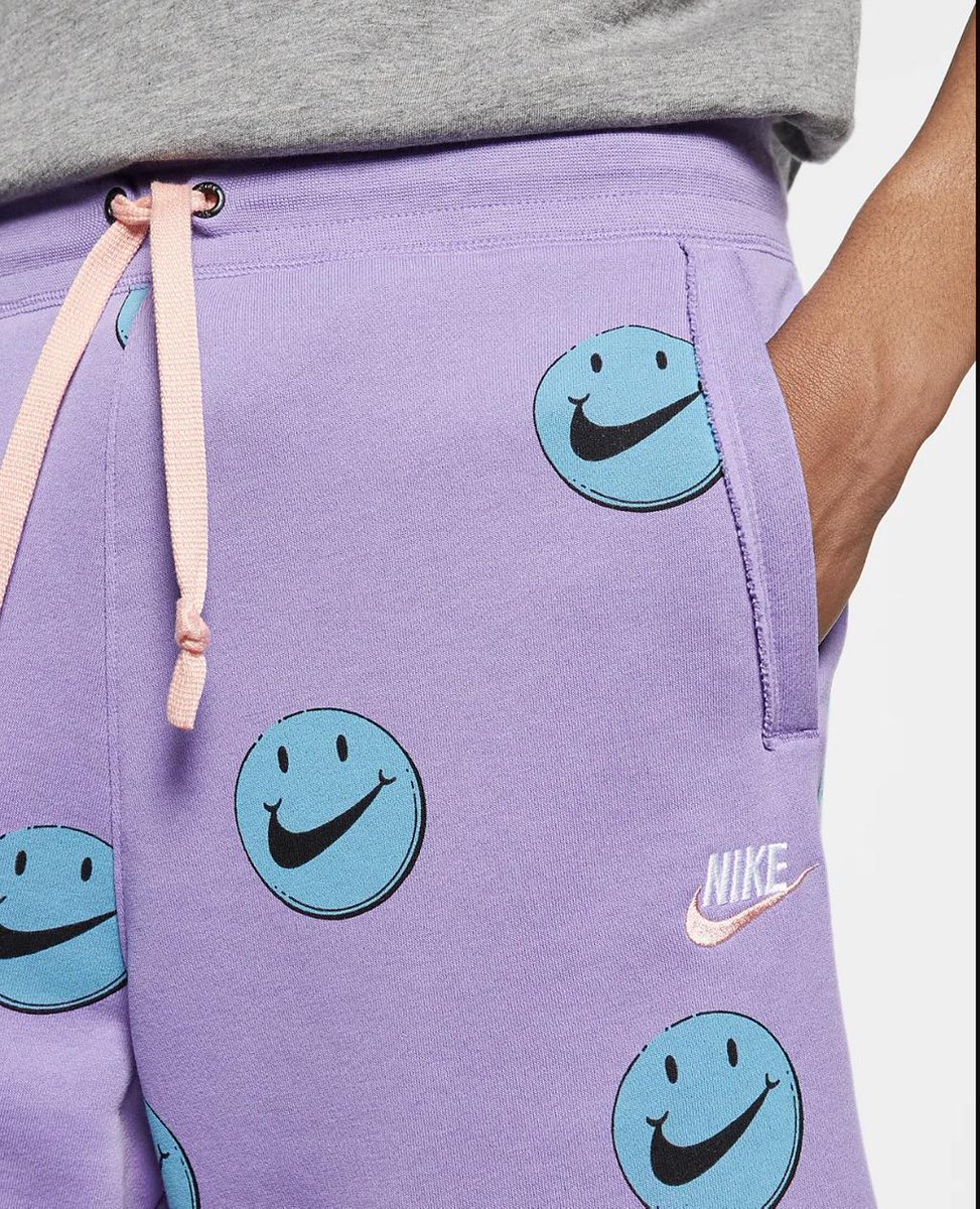have a nike day sweatpants