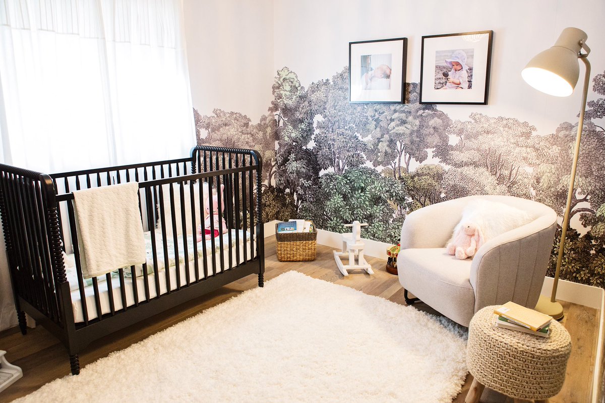 JonathanScott's tweet image. Loved renovating and designing this house to include unique features to fit a beautifully unique couple. Click the link to go #InsideTheDesign of tonight’s episode of #PropertyBrothers. bit.ly/2TmvZhz