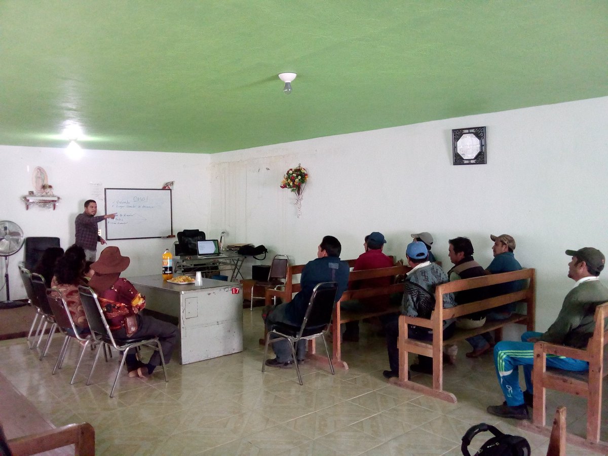 LauraMo15509334's tweet photo. #ExtensionismoHidalgo imparte taller de  "Acondicionamiento de instalaciones y corrales trampa para ovinos"  tema de gran interés y beneficio  para nuestros productores, San Lorenzo Sayula, Cuautepec Hidalgo.
@Car_Muniz
@ecarizpe
@SEDAGRO_HIDALGO
@EduardoVM19
@crpachtula https://t.co/LkvMcewEfa