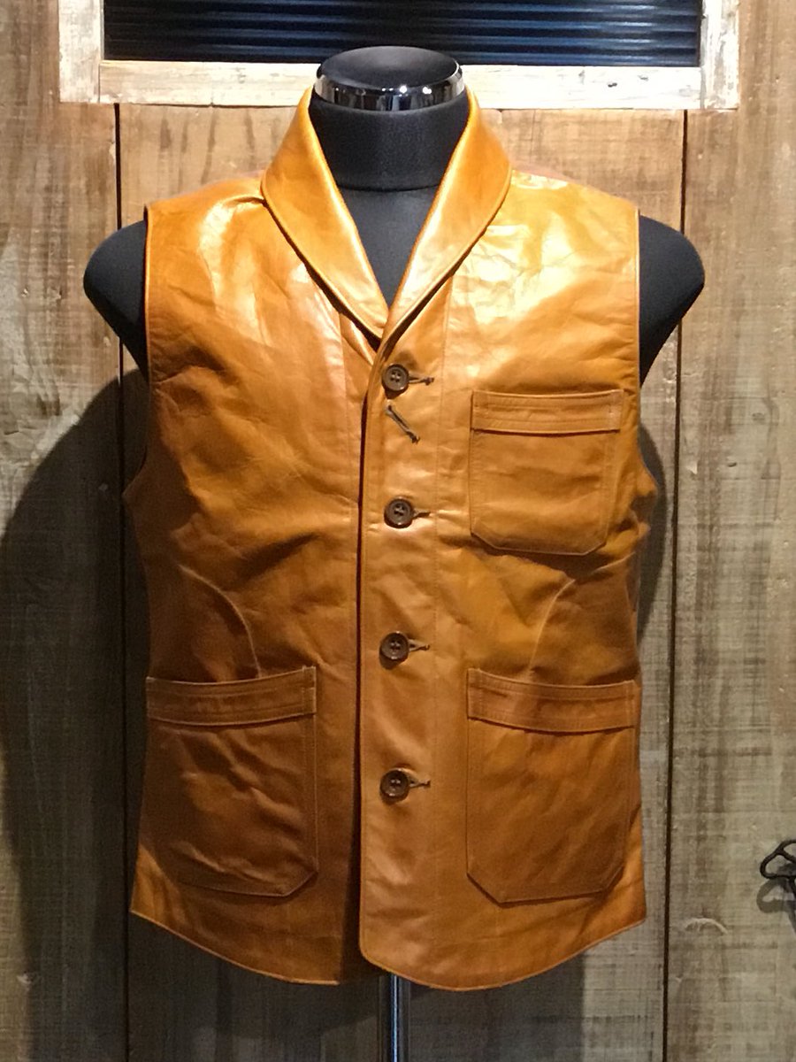 porkys_jeans's tweet photo. 入荷情報!
Dalees「Lyser」¥35800+TAX
Camel
D.Brown
#入荷情報
#dalees #ダリーズ
#lyser #レイザー
#leather #レザー
#vest #ベスト
#horsehide #ホースハイド https://t.co/DW2RDvaMD0