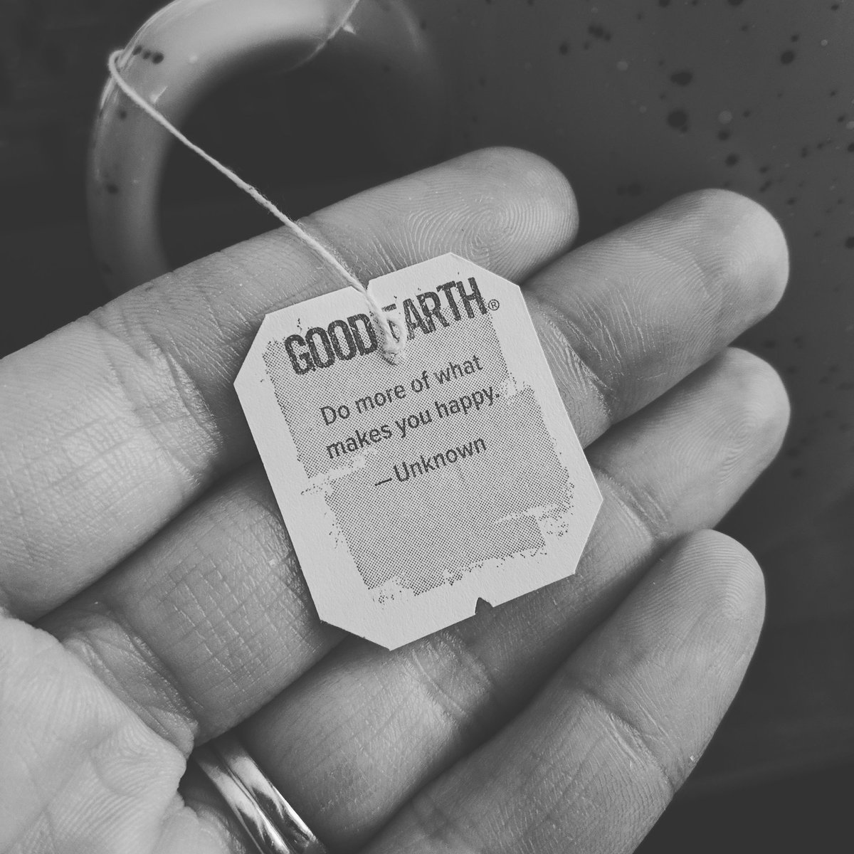 AmeliaKDoll's tweet photo. A good reminder from my tea today. #DollAdventures2019 #project365 #goodearthtea https://t.co/UeTT28D14l