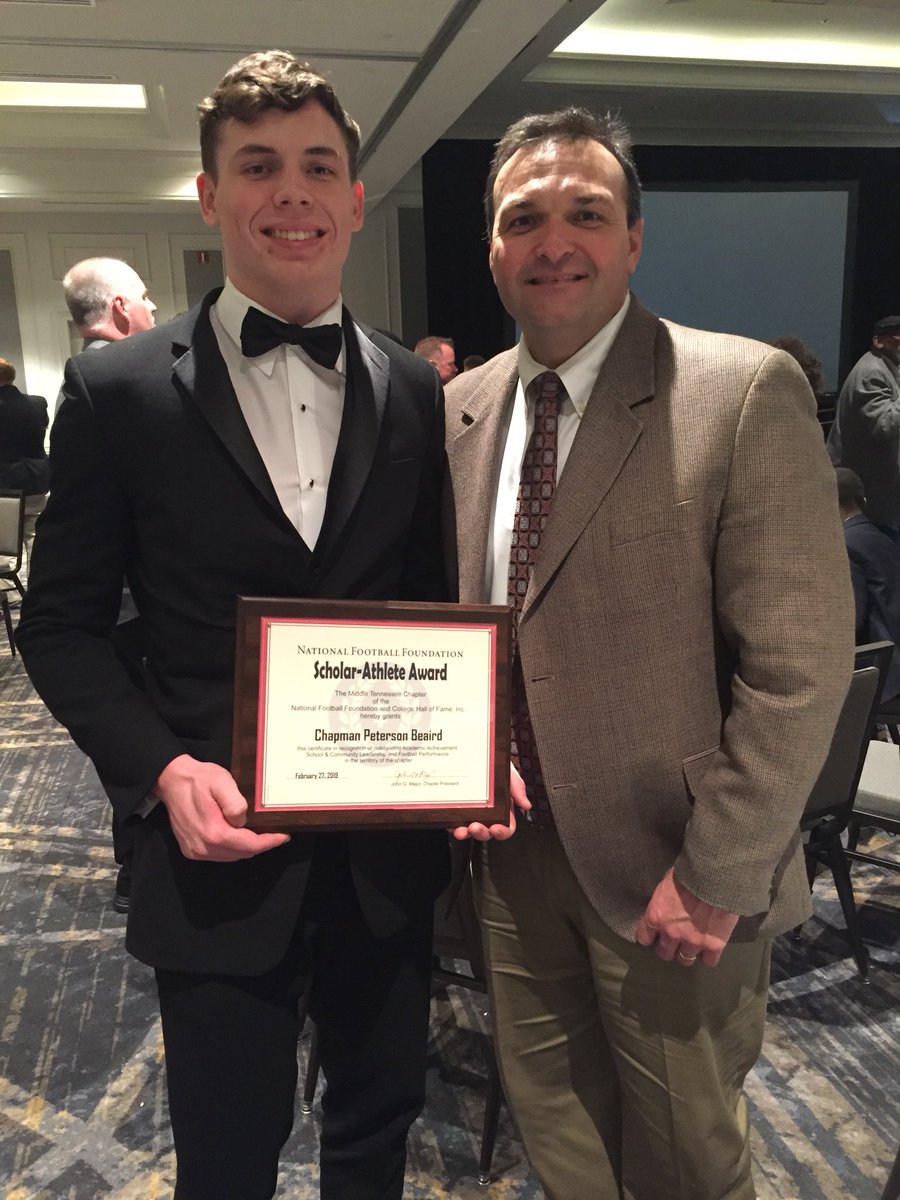 wcsFHSdw's tweet photo. Enjoyed my evening with Chapman Beaird and his parents as he was the @FHSRebels recipient of the @NFFNetwork scholar athlete award @wcsFHS https://t.co/lULjVC67Bk