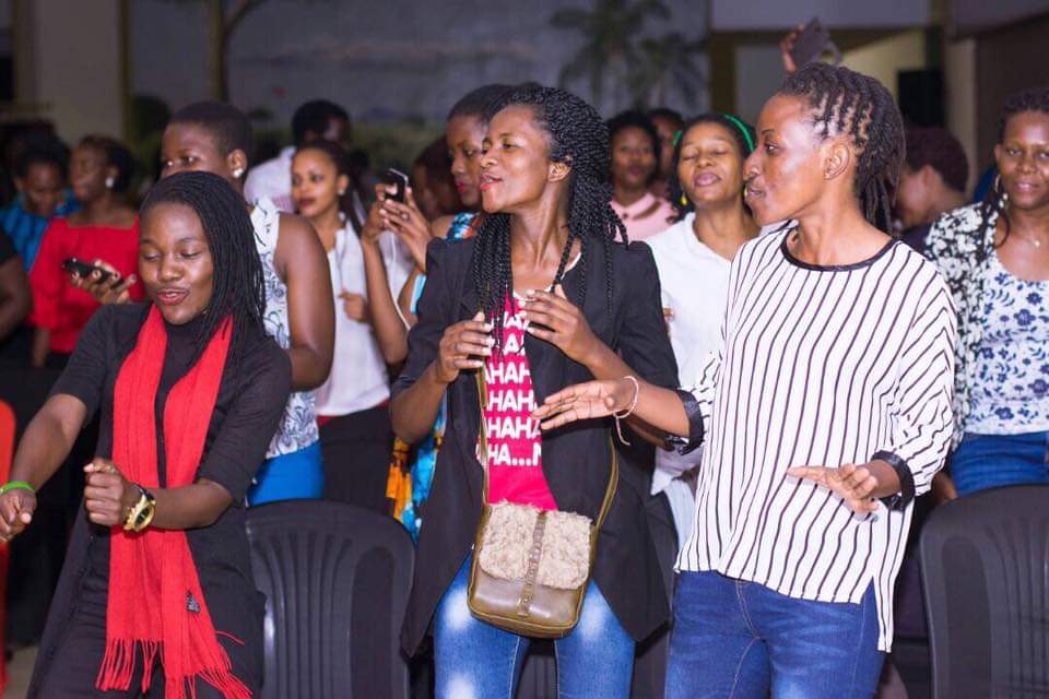 VineEntGroup's tweet image. Throw back to the last Redsofa session
#FinancialGrowth 
#Redsofasessions