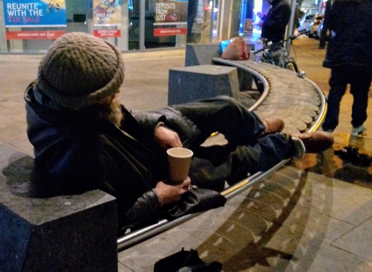 SloughOutreach's tweet photo. We are looking for volunteers to help us on Saturday evenings #Outreach to #helpthehomeless 🙏
If you can spare an hour of your time or help with donations of non perishable food items, please  contact @ShinDhother
We are @SloughOutreach #Hope4Homeless #OutreachTeam
#JoinUs  💪 https://t.co/pR1FI4Hta9