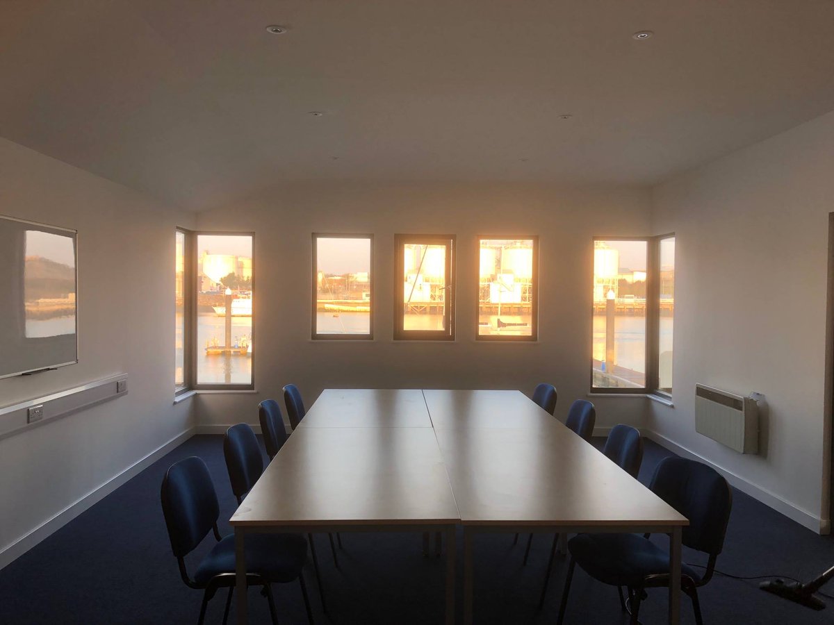 yachthavenquay's tweet image. **Brand new** WATERFRONT MEETING ROOM! 
Now available to rent by the day, a brand new waterside meeting/training room here at Yacht Haven Quay.
Call for enquiries: 01752 481190