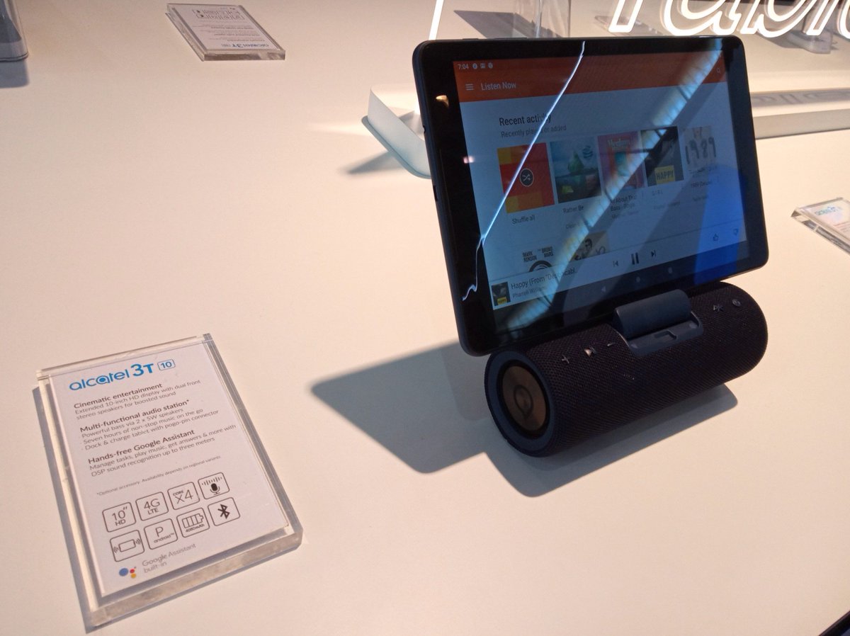 alcatelmobileFR's tweet photo. Dernier jour au #MWC2019 à Barcelone. 🇪🇸
#MakingTheFutureIntelligent https://t.co/oxcL4DNCBS