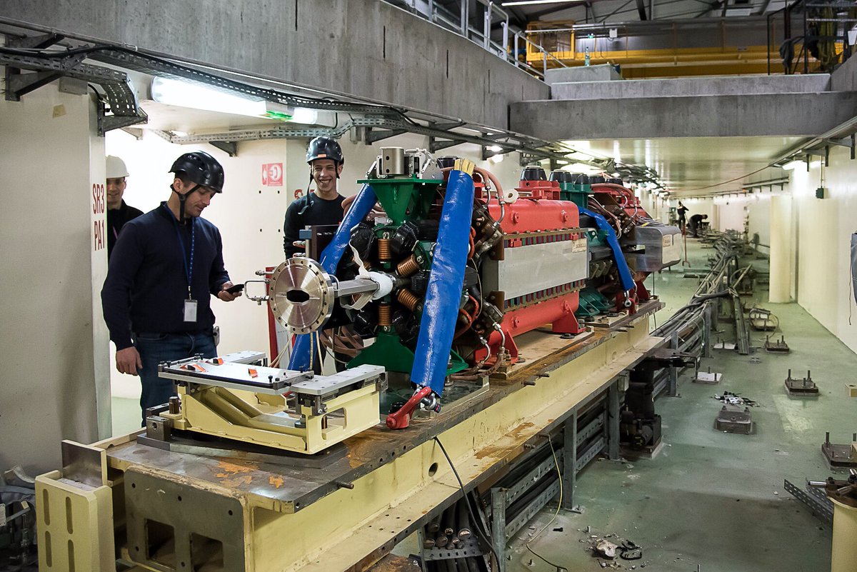 esrfsynchrotron's tweet photo. #BreakingNews Here it is! The last ESRFโs 3rd-generation girder was lifted out of the tunnel this morning. The end of an era!
Congratulations to all the dismantling teams! ๐๐
Looking forward to installing the #EBS Extremely Brilliant Source. #UpgradingESRF https://t.co/04j6fDDZlo