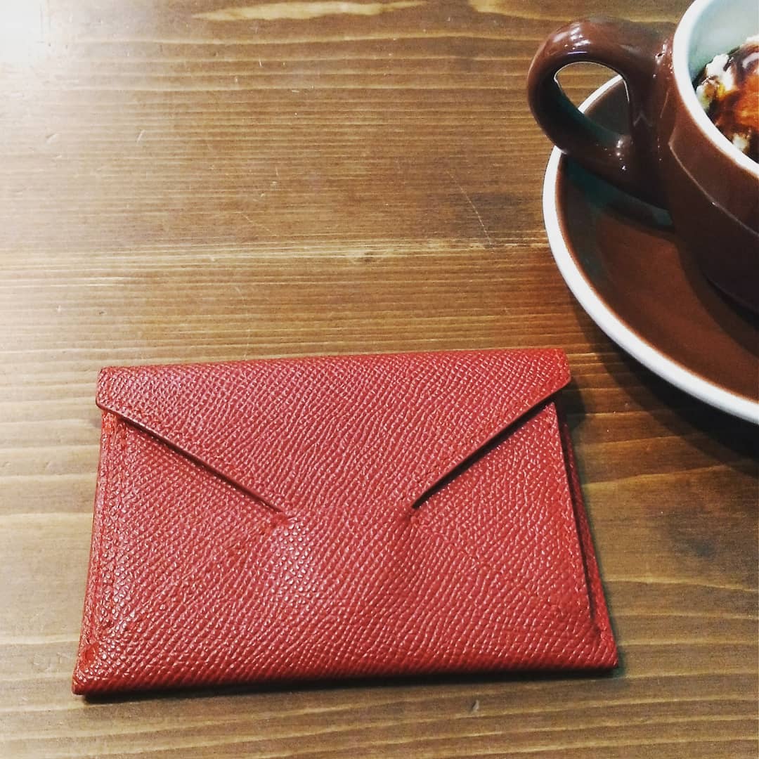 aylibag's tweet photo. あなたの鞄の中身；名刺入れ　打ち合わせが終わって、アッフォガートで一息ついてリフレッシュ。 https://t.co/1gtraHfMcO