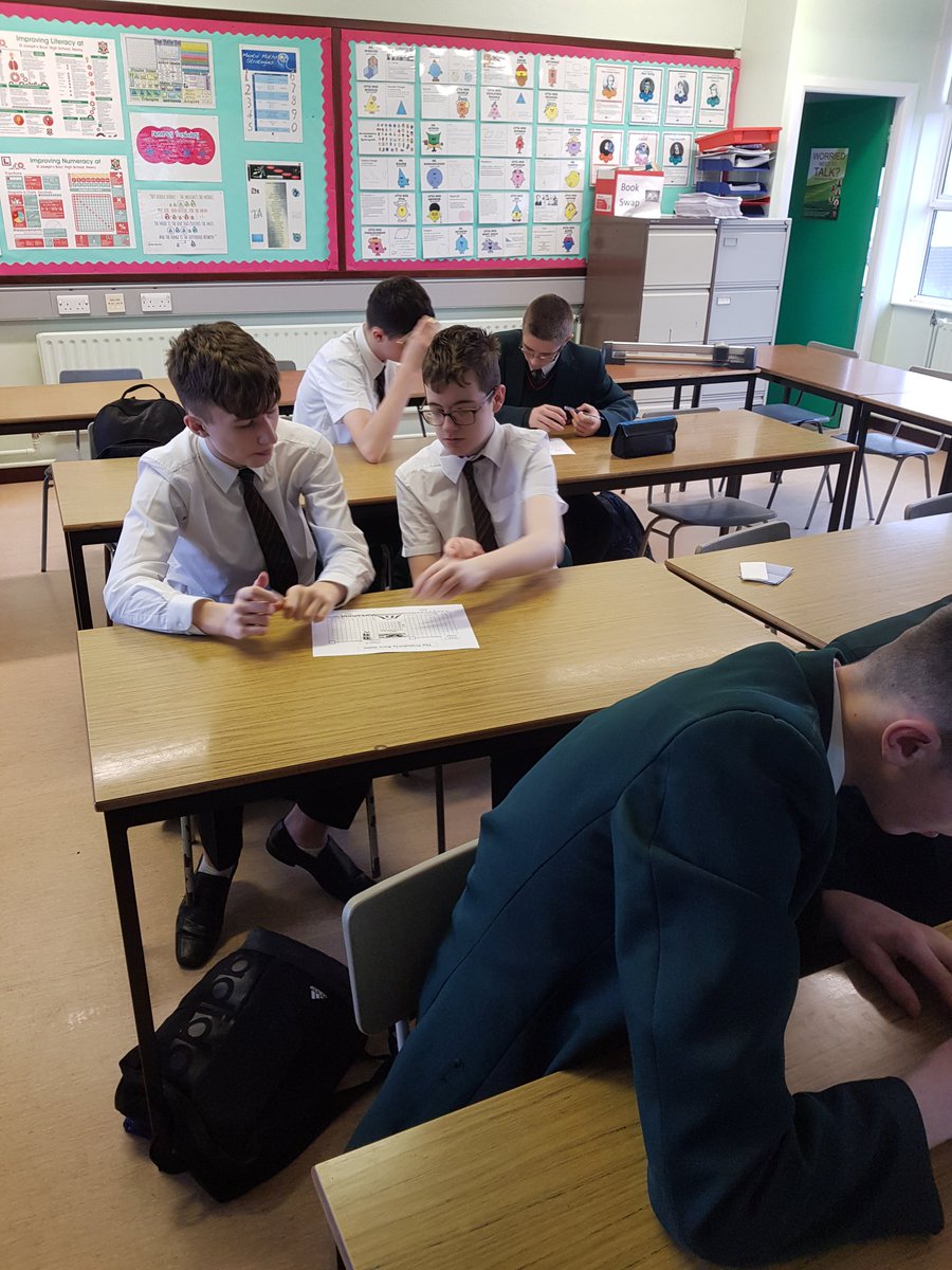 sjbhsmaths's tweet photo. 10MA learning about probability https://t.co/aDi9wB5hUz