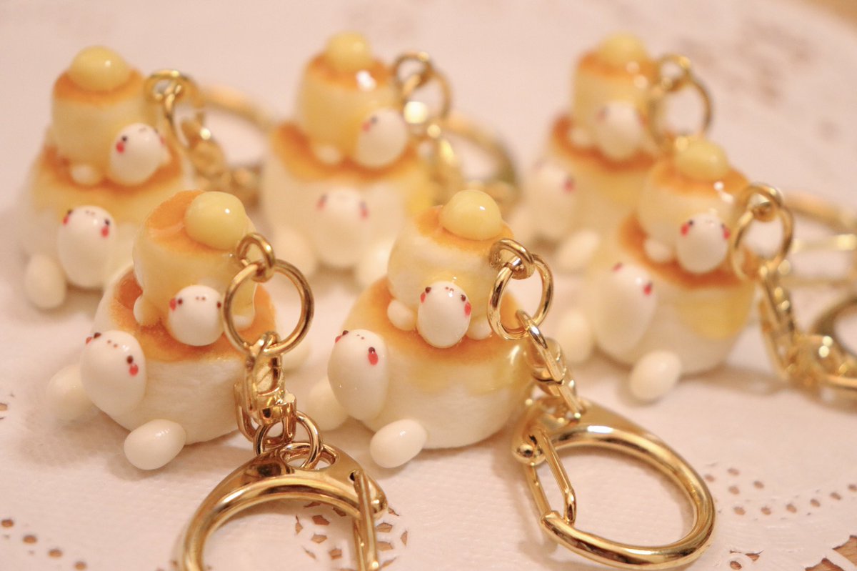 ふわっとカメパンケーキのキーホルダー🥞 いつも完売してしまう人気