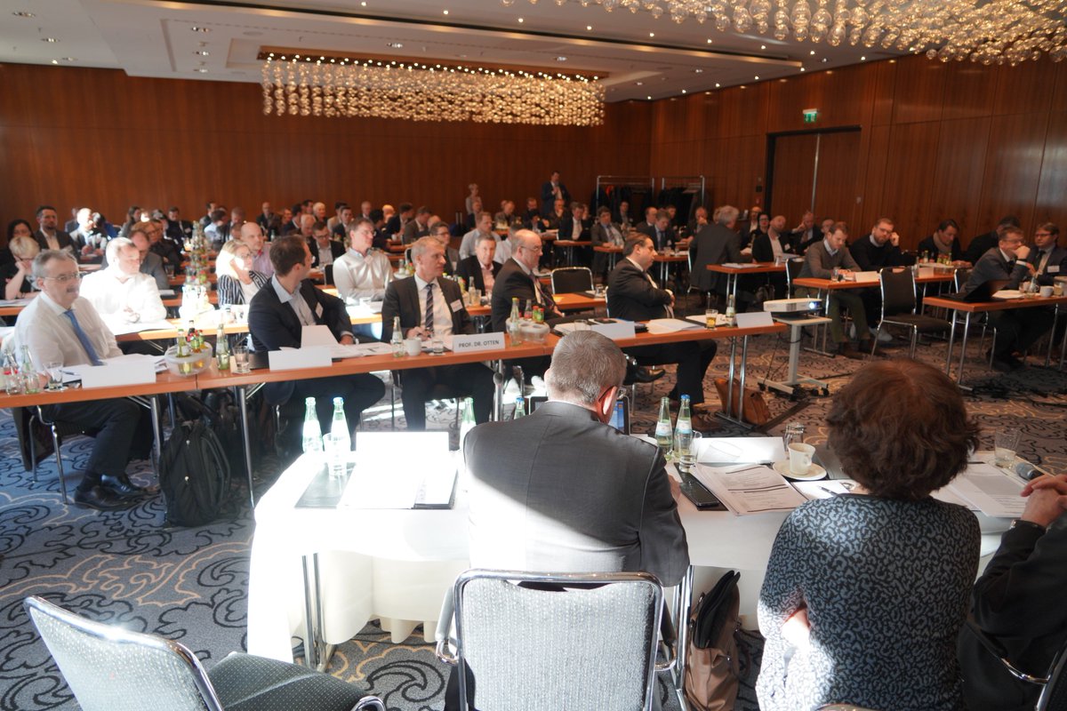 BVMed's tweet photo. #eCommerce-Konferenz von #MedInform #BVMed:
"Die elektronische Rechnung #eInvoice wird ein Treiber der #Digitalisierung sein"
mit @bbraun_de @JNJNews @UniklinikDUS @Uniklinik_Fr @DLTonline Hochschule Niederrhein @AgfaHealthCare
Mehr: https://t.co/PLoAjDNLEm https://t.co/npVYamzW4t