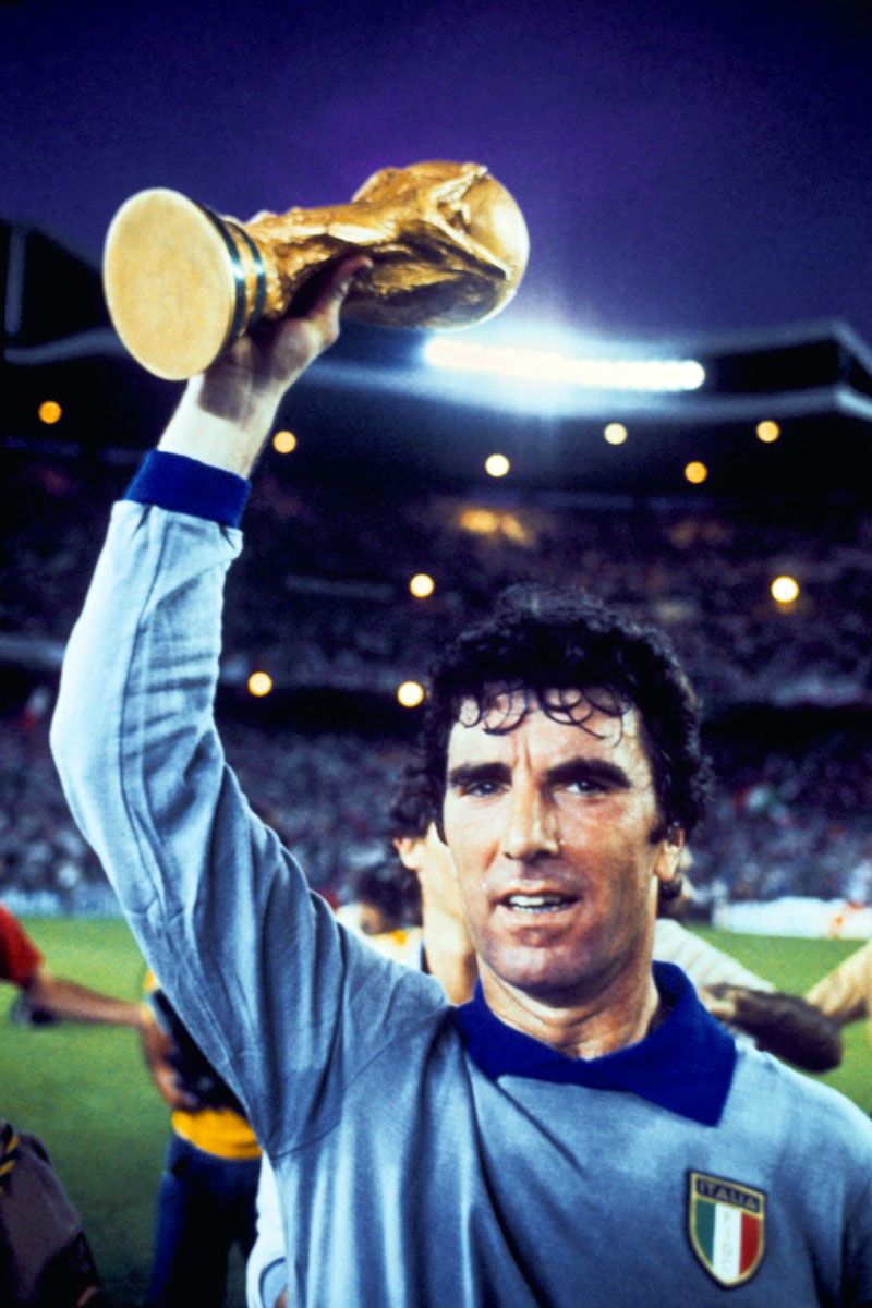 Happy Birthday, Dino Zoff  The legendary 1982 World Cup winning goalkeeper turns 77 today 