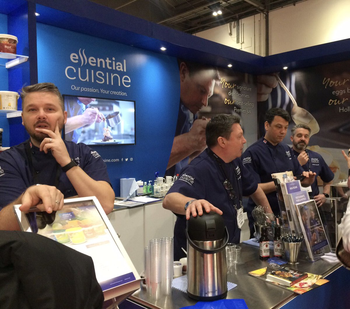 NWYoungChefComp's tweet image. It’s day two of the @CasDiningShow! Are you heading down?

Make sure you swing by stand F91 to discover our tailor-made solutions🍴

#CasDining19 #Chef2Chef #OurPassionYourCreation