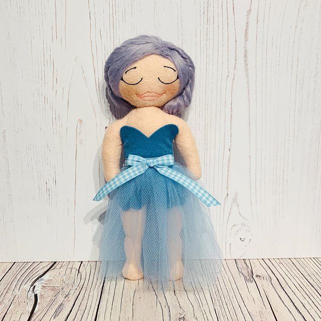 tigerlilymakes's tweet photo. Well I’m ready for my dance class, says Lily. Now where are my dance shoes? 😊❤️X.
All designs copyright Lisa Marie Olson - Tigerlily Makes. Registered & Protected by ACID (anti copying in design). #doll #dollpatterns #thecraftshows #craftybeggarstv… https://t.co/2Ybtp5fash https://t.co/zXU7Tb8t3R