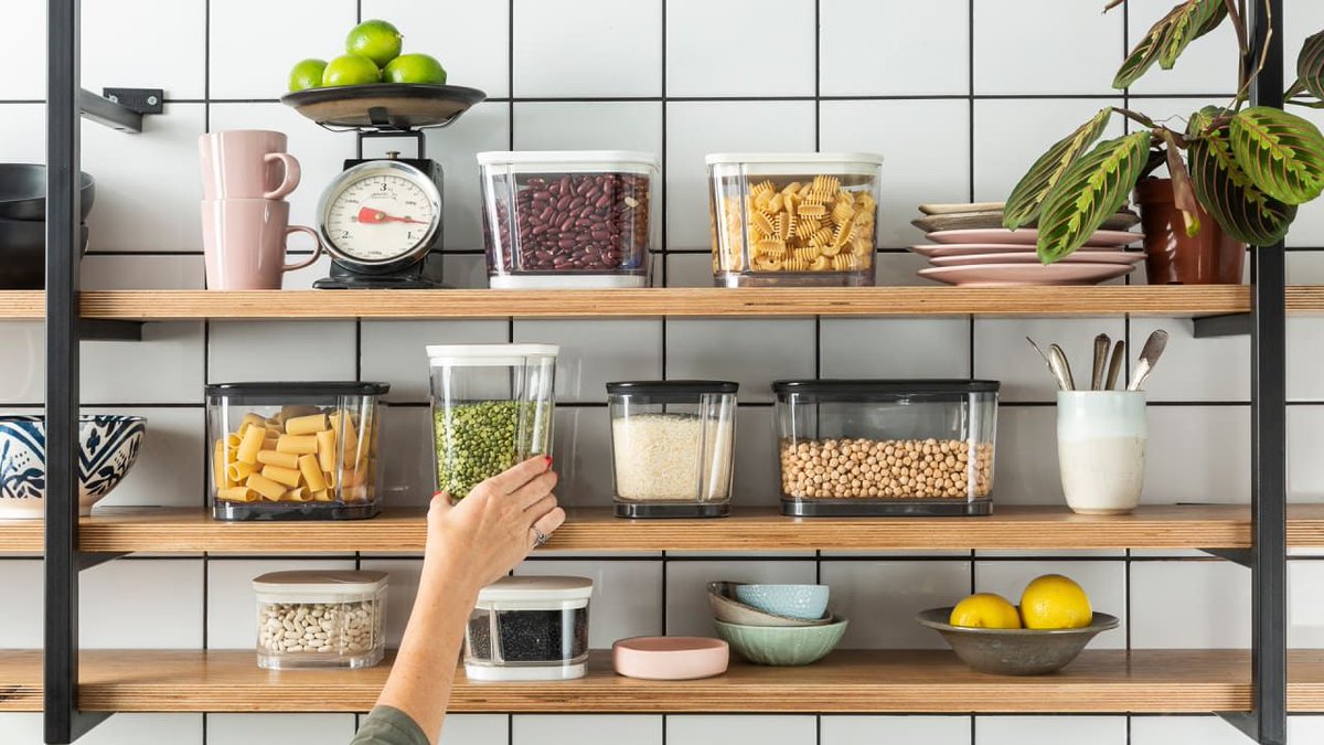 esensorics's tweet photo. Countertop tech company Silo just revealed a vacuum-sealing container system that keeps food fresher and includes a built-in Alexa that tags and tracks what it’s holding. https://t.co/qgItV44lVy #foodTech https://t.co/bbB7P6M9Zl